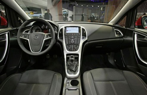 Продажи Opel Astra 2010