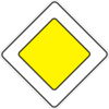 Дорожный знак 2.3