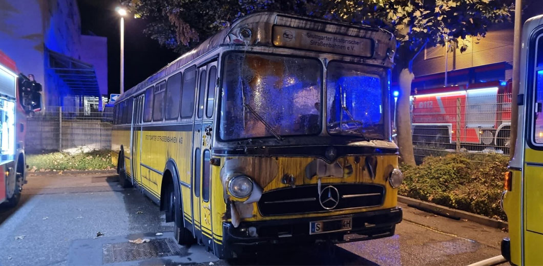 В Германии сгорел музей раритетных автобусов 1