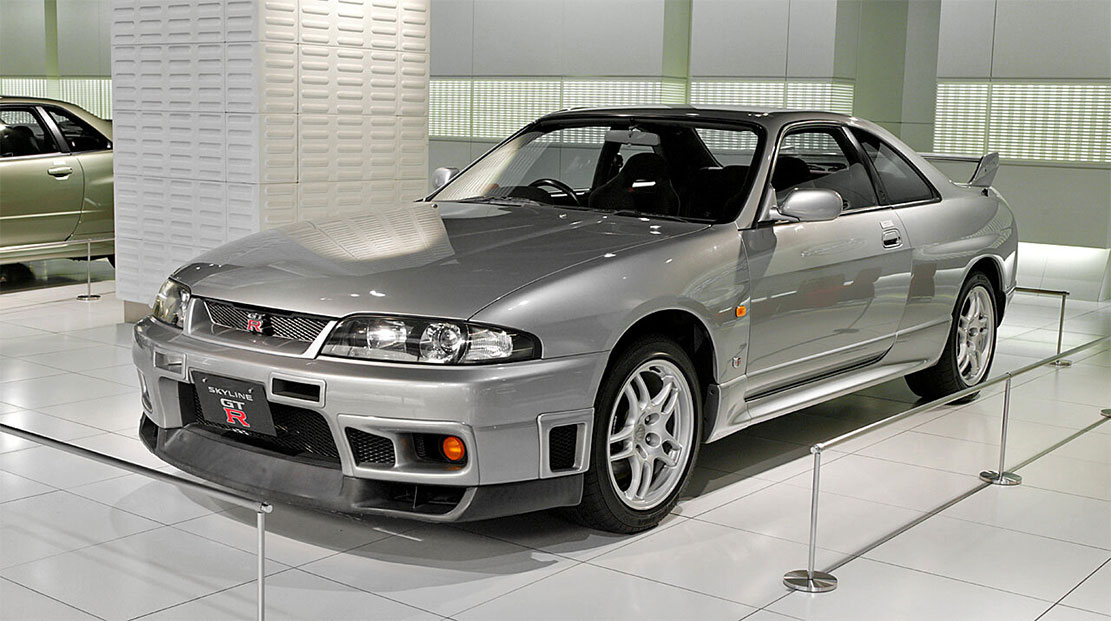 Nissan Skyline GT-R IV поколения (R33, 1995-1998)
